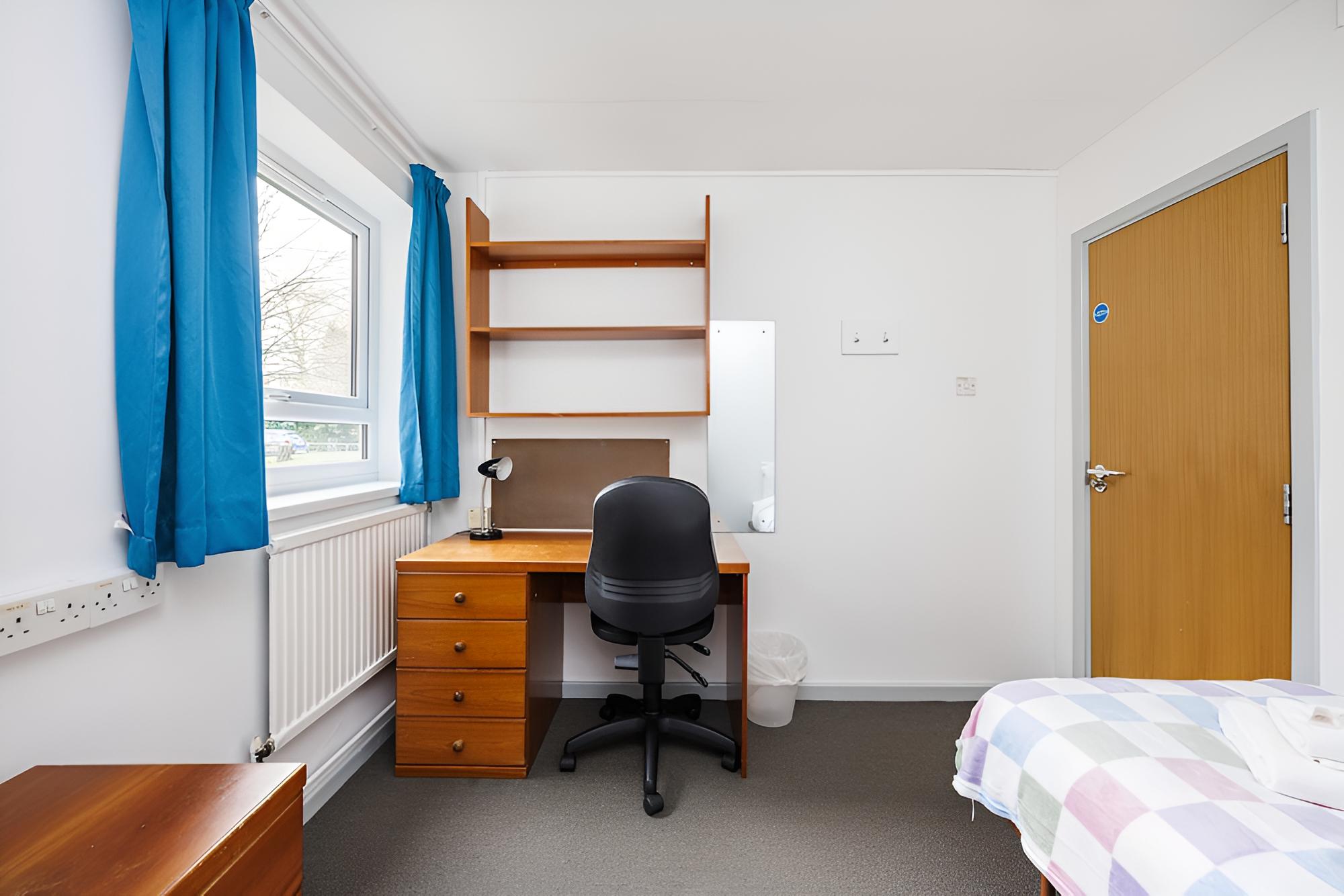 Vibrant Rooms NOTTINGHAM - SK view 3