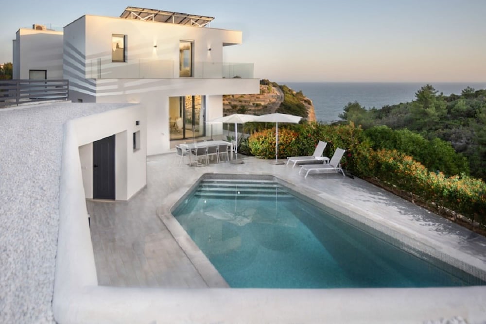 Villa Centeanes Luxury Villa Enviable Position s