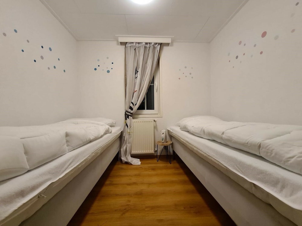 Nice Chalet With Dishwasher in a Holiday Park