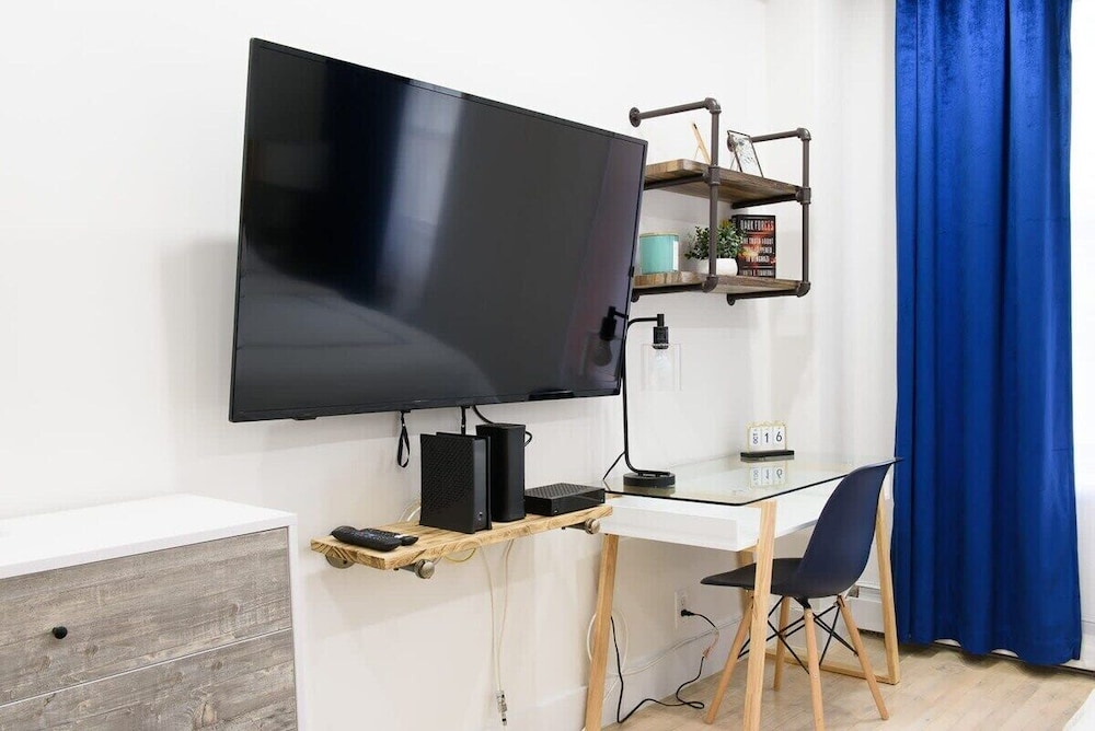 1597 New York Apt