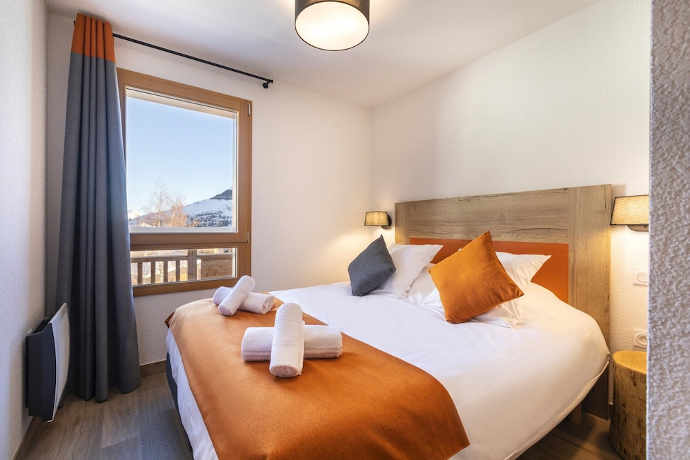 Holiday Home in Les Deux Alpes With Balcony