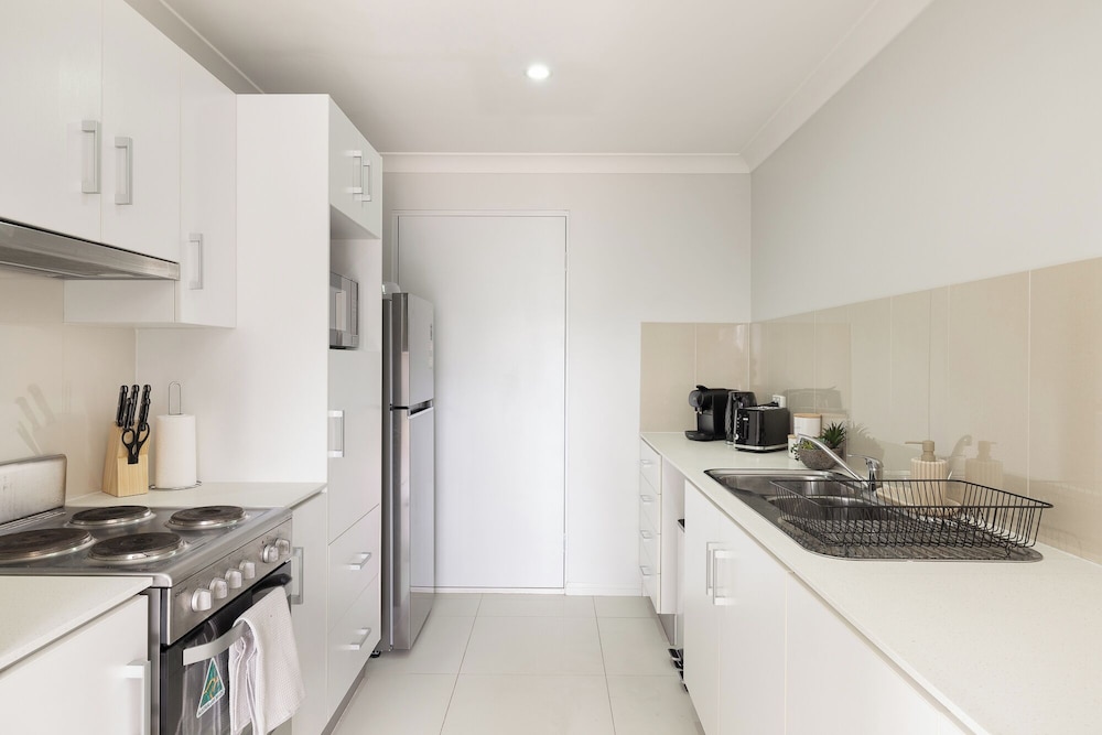 Smart Suites Self Check-in Apartments - 18 Darnley