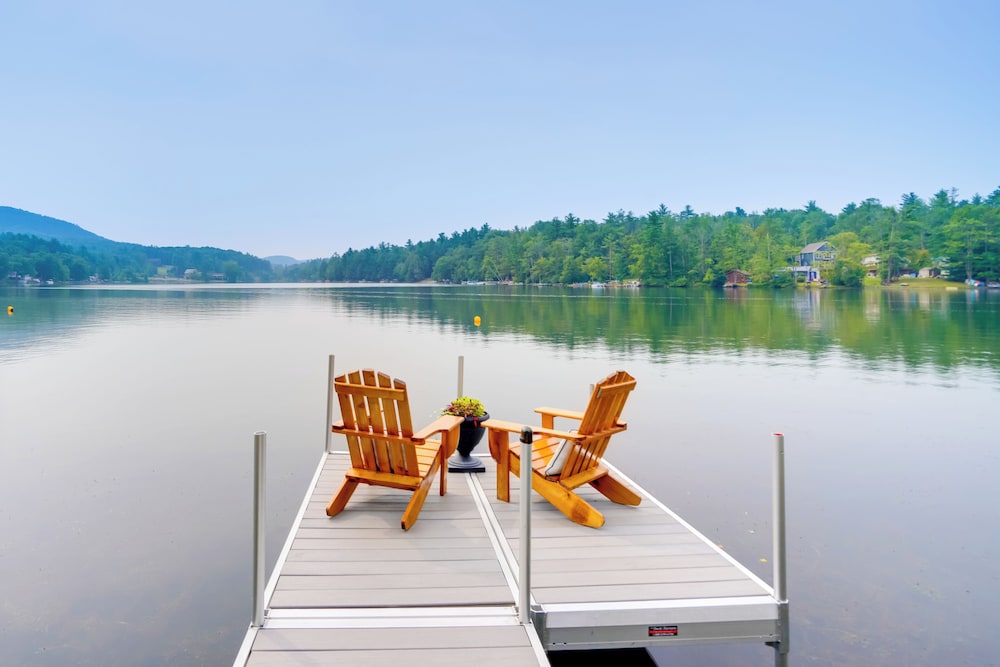 Dock & Lake Access: Studio 14 Mi to Dtwn Albany!