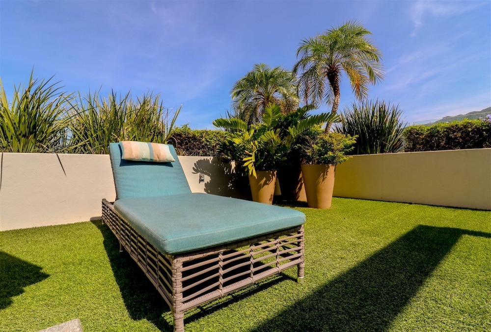 ROMANTIC ZONE ZENITH 1 BEDROOM