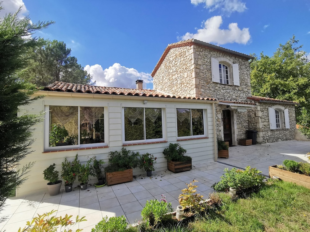 Domaine des 3 Cyprès Chez Nath & Pat view 5