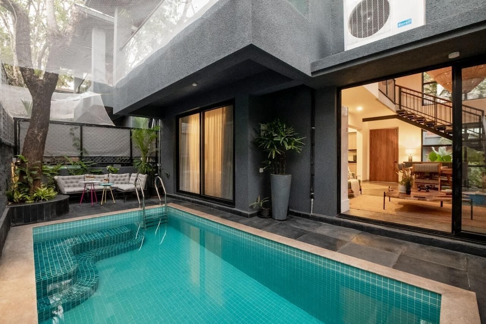 Luxury Villa with private Pool B1