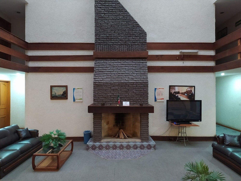 Pachuca Vacations - Hotel Universitario UAEH - Property Image 4