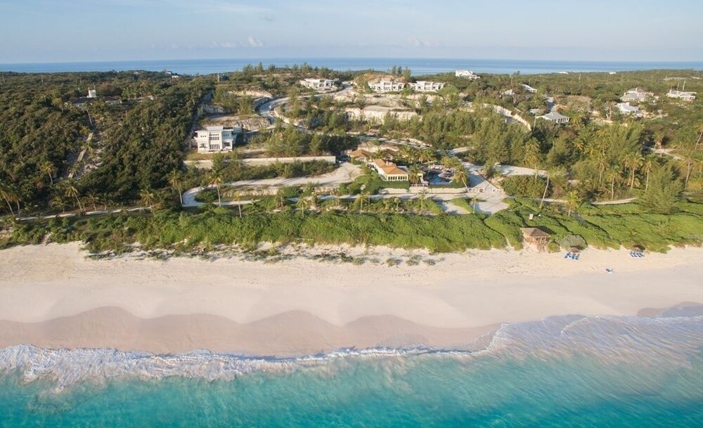 Sky Beach Club Rock House 4 Bedroom Home - Photo 2