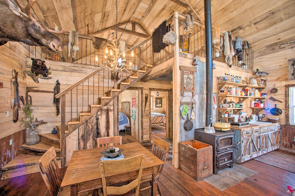 Rustic Powersville Cabin: Secluded Countryside!