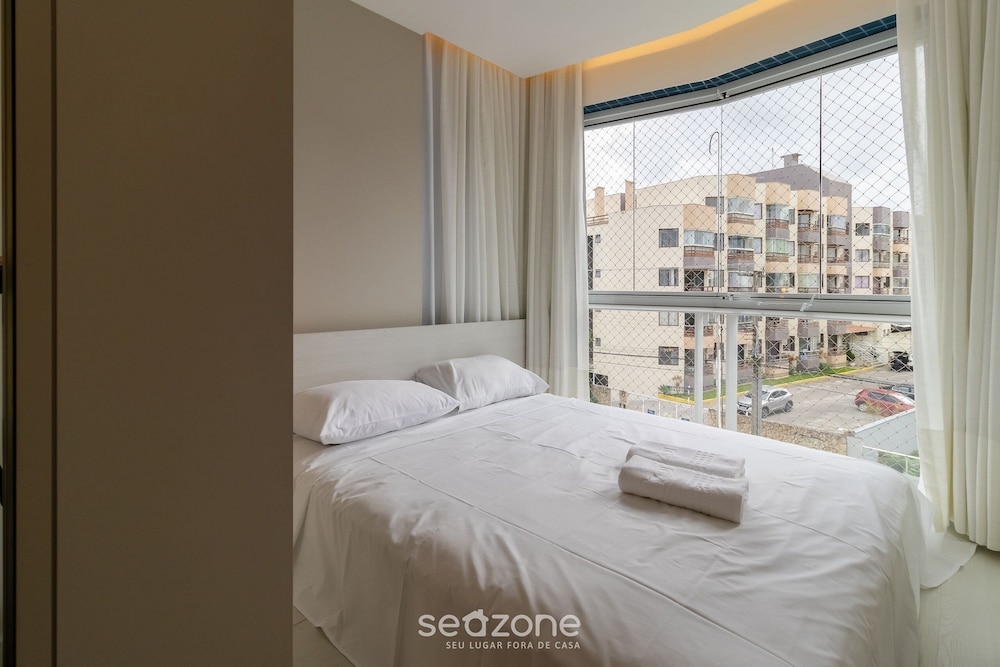 Foot in the Sand Condominium With Pool in Florianopolis - EAR