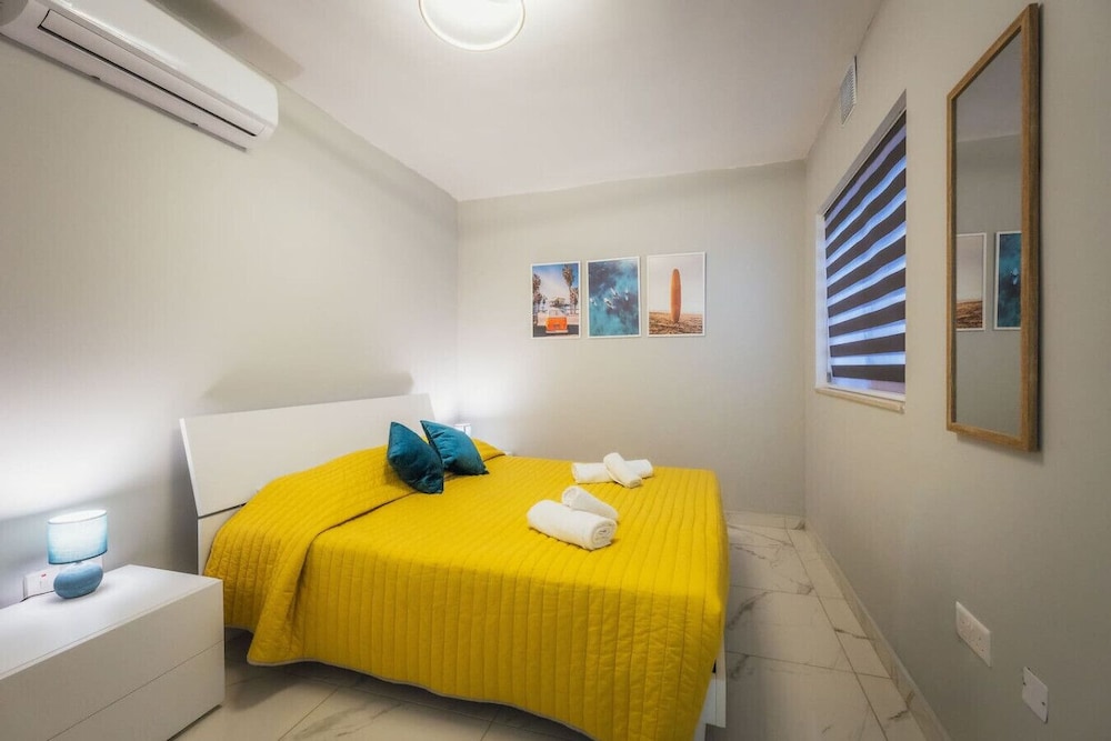 Gozo Haven With Pool Views in Nadur for Families
