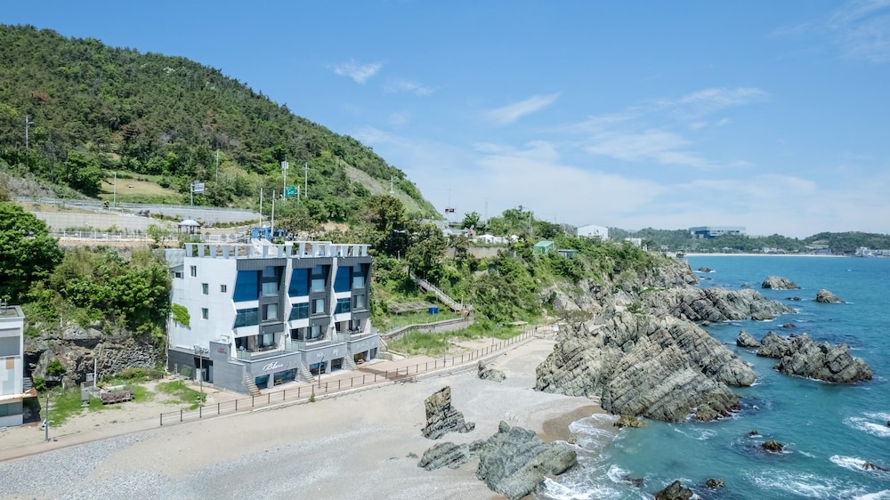 Gyeongju Blue21 Poolvilla Pension view 5