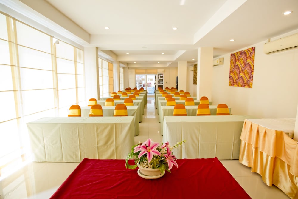 meeting & event spaces