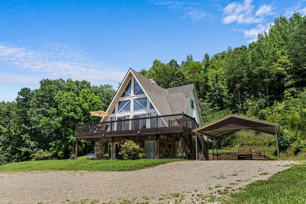 Smoky Everest 4 Bedroom Chalet