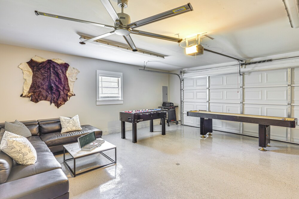 Fall & Football Vibes: Titus Retreat w/ Game Room