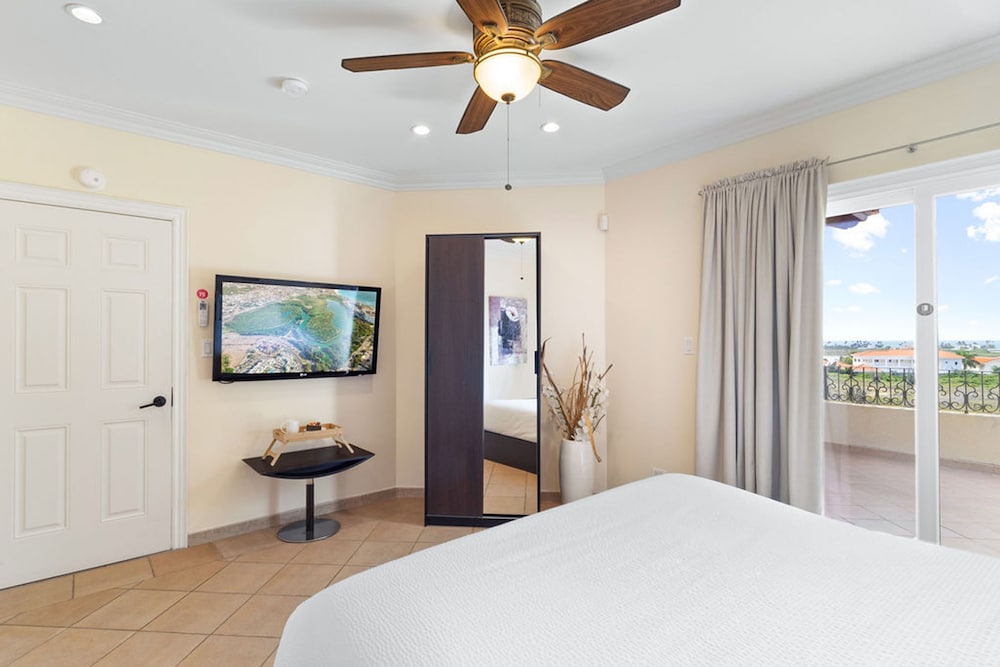 Exclusive Golf Villa Close 2 Beach Private Pool