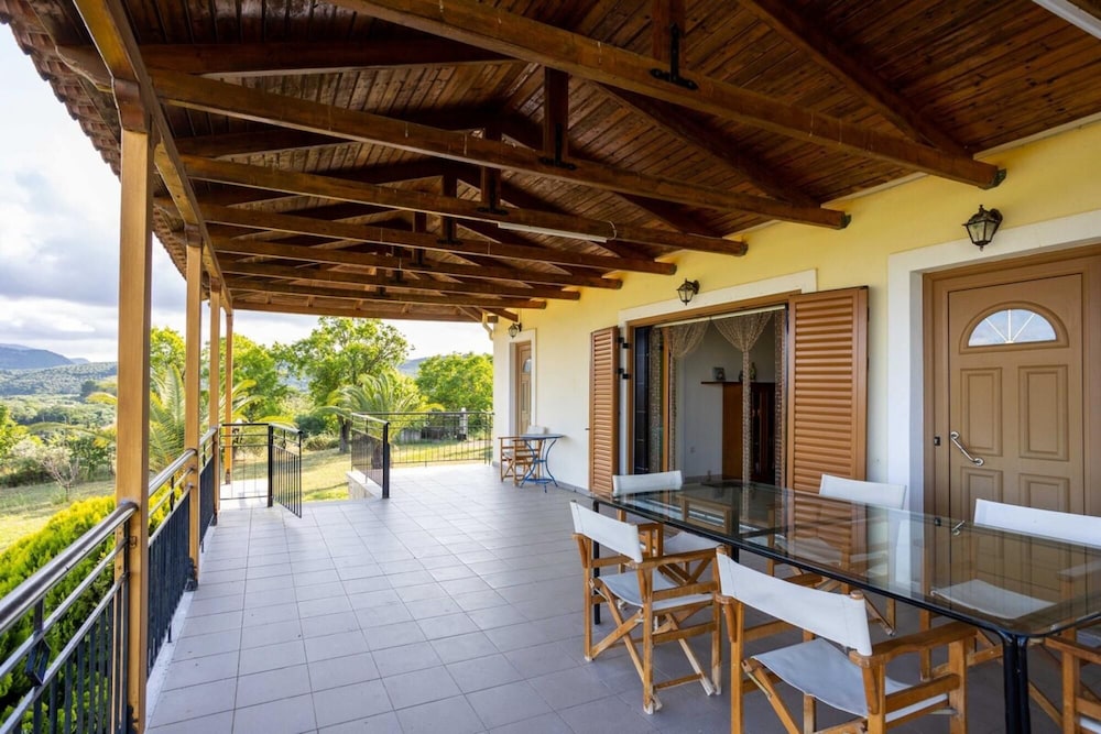 Marva Residence - Comfortable 8-person Retreat view 4