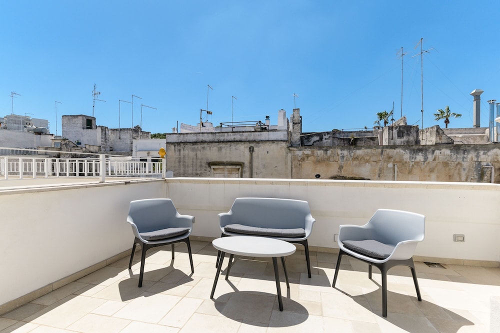 Casa F G With Terrace by Wonderful Italy