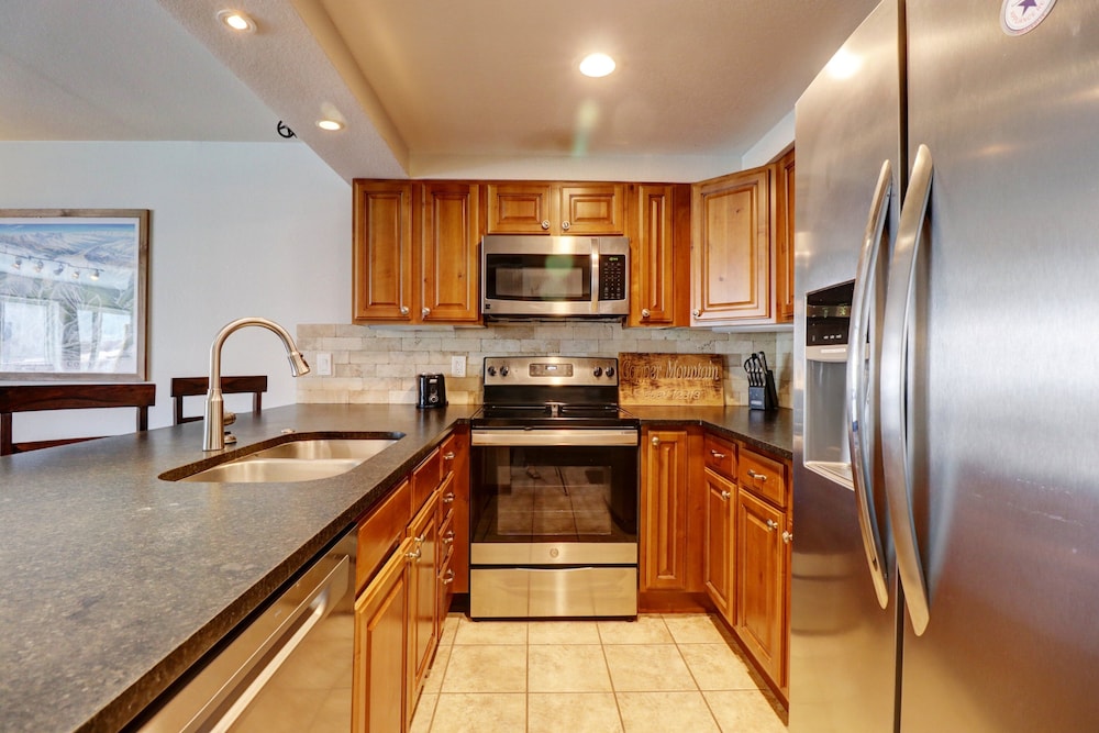 SkyRun Copper Mountain Resort Vacation Lodging