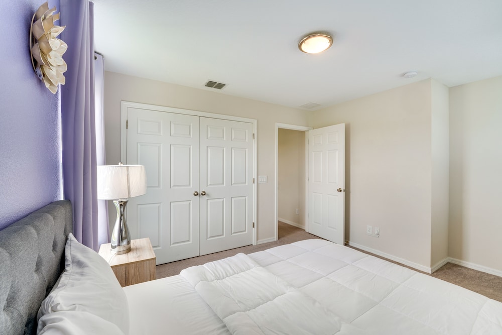 Spacious Davenport Home ~ 10 Mi to Disney World! view 3