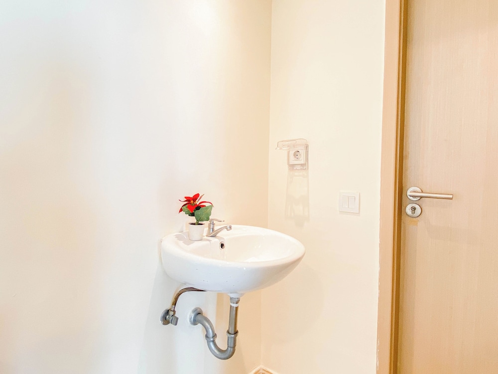 Basic Designed 2Br At Apartment Meikarta