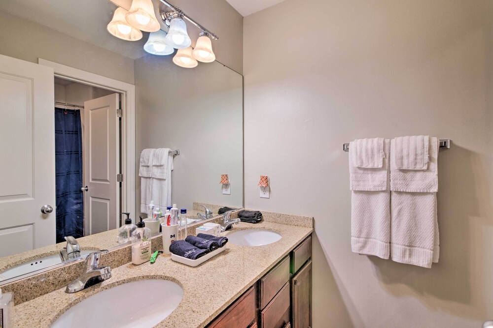Oxford Vacations - Oxford Condo  1 Mi to Ole Miss  The Grove! - Property Image 1