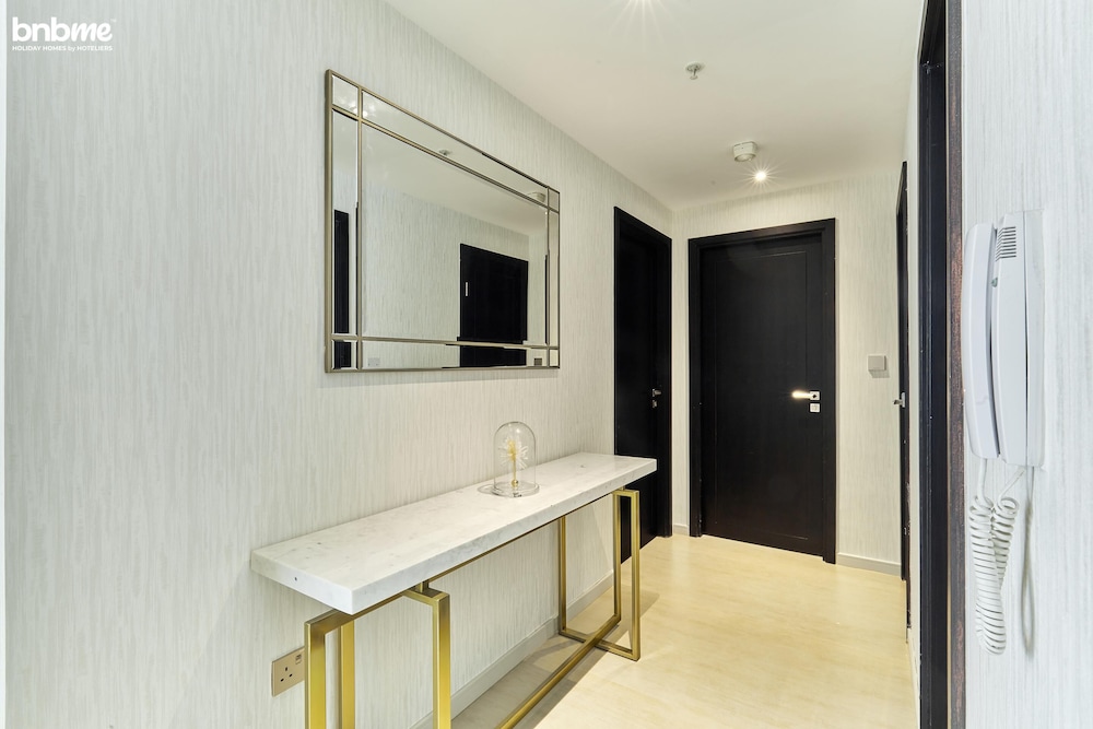 2B-TheResidencesT8-2102