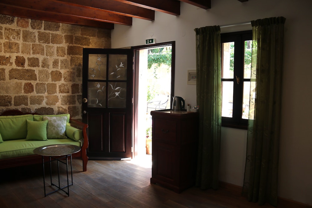 hotel ellique