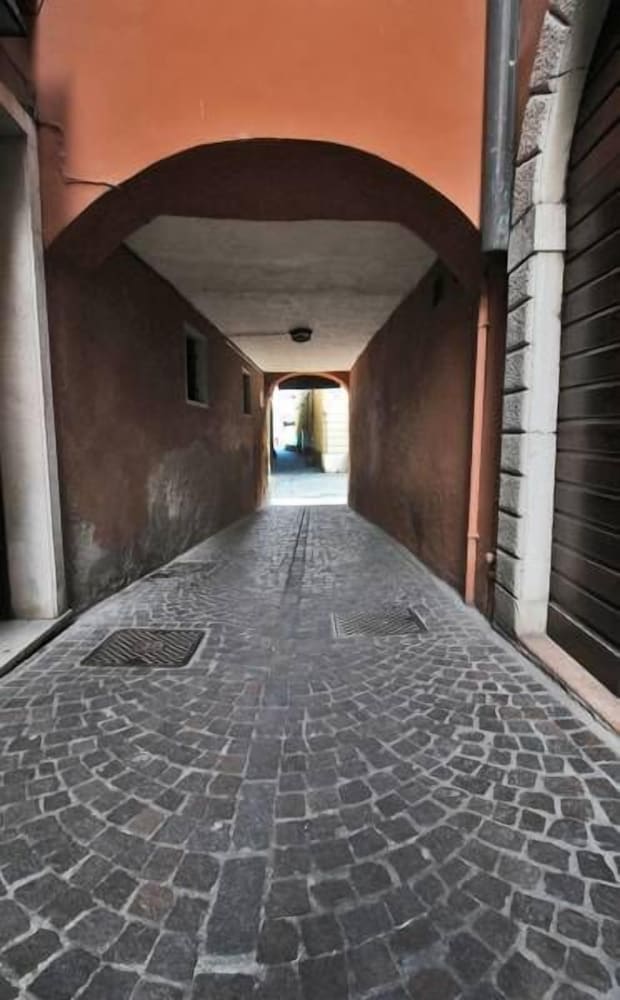 Comfortable Apartment Cavour Square