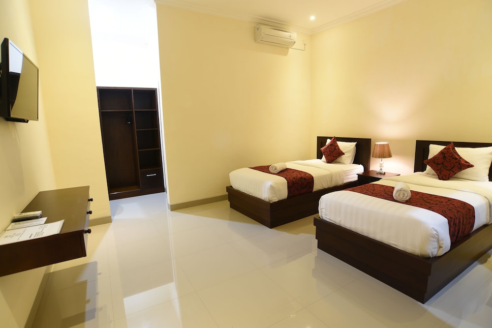 Tom's Inn Pecatu