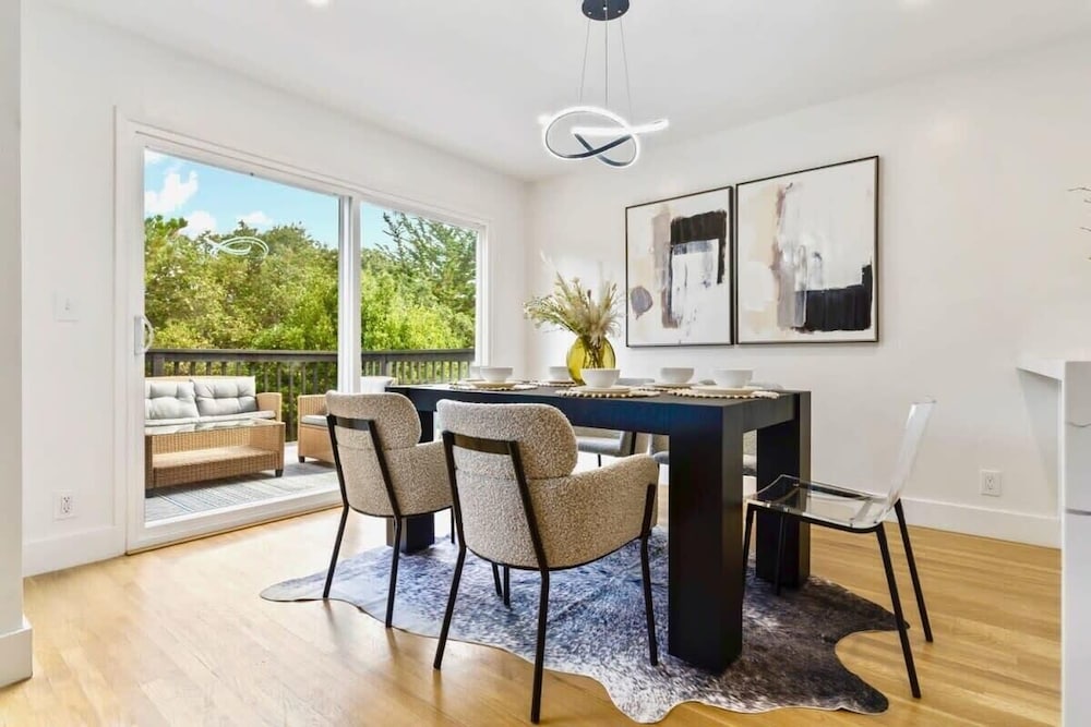 @ Marbella Lane - Stylish 4BR w/ Revitalizing View