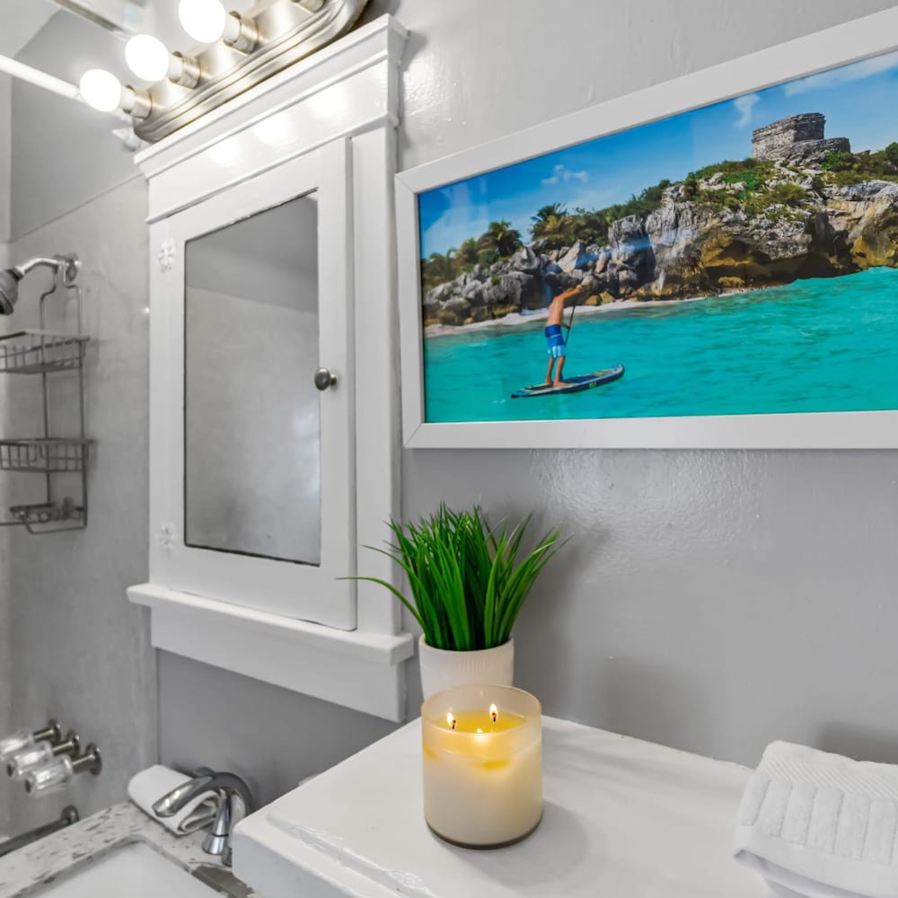 Bankers Hill Hideaway With AC Views and Parking