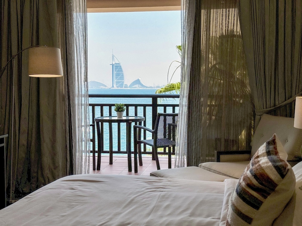 Resort Apartments - Royal Amwaj South