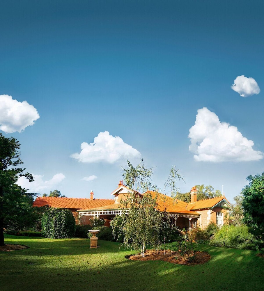Forgandenny Bed & Breakfast view 2
