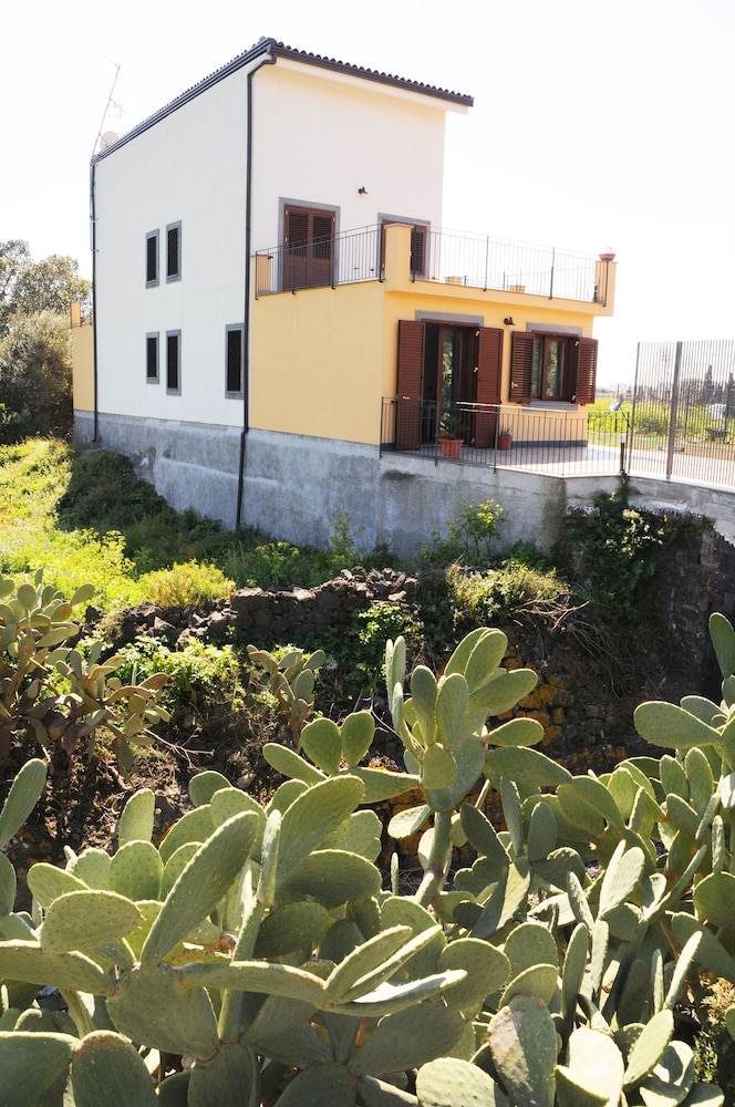 La Circumetnea B&B