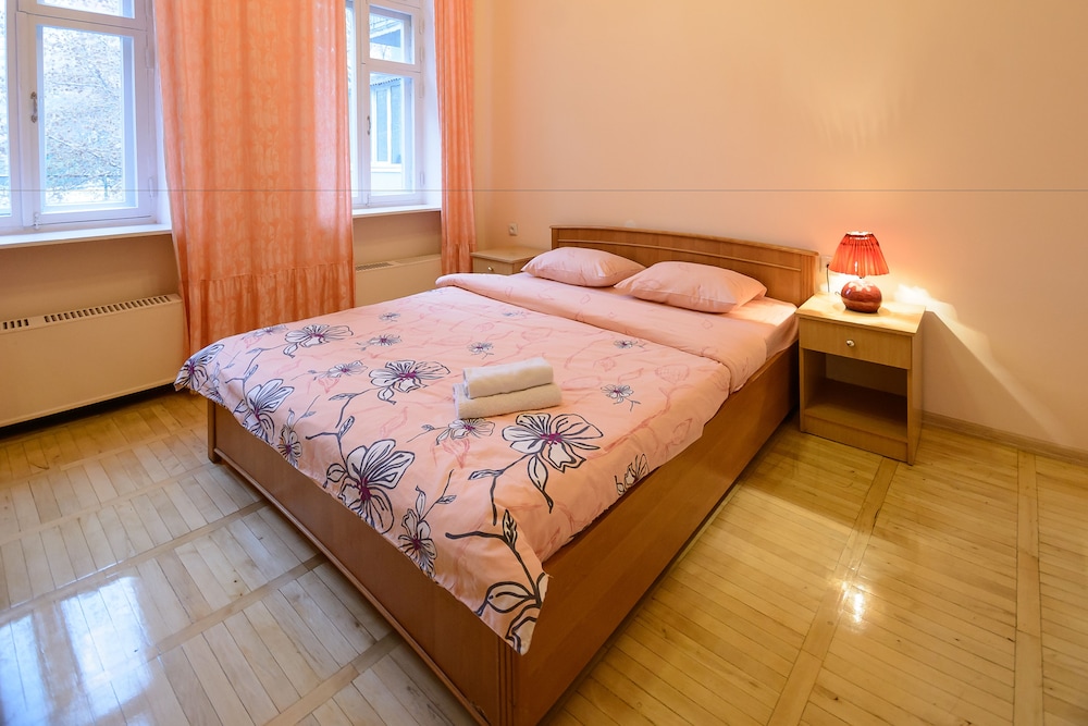 Kiev Accommodation Hotel Service