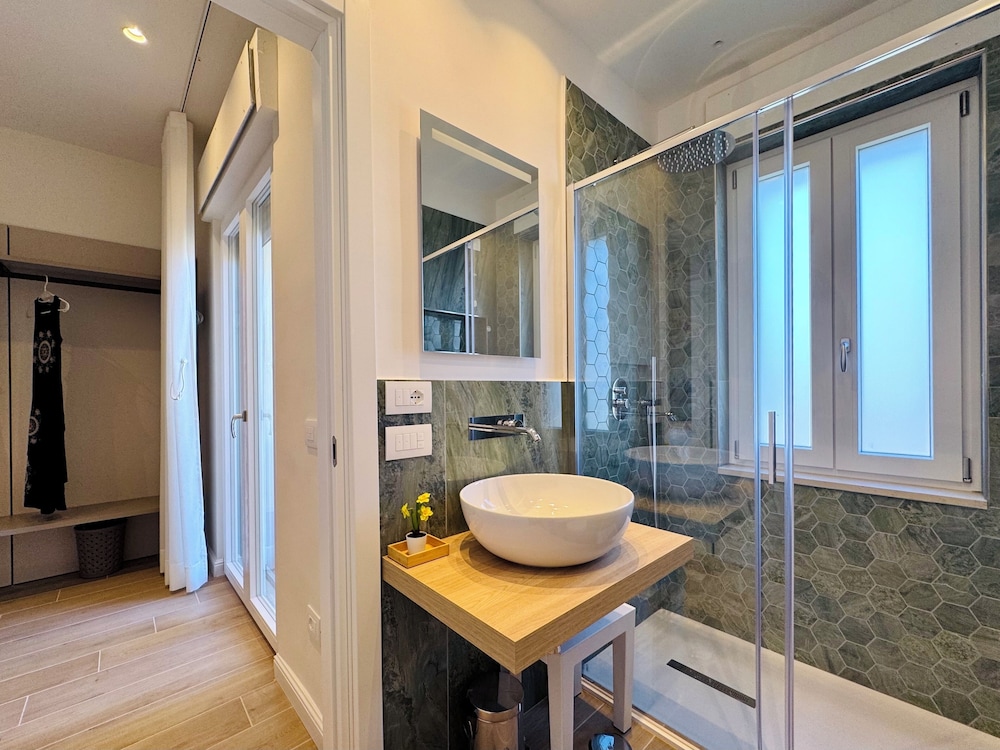 YourHome - Il Pino Rooms & Apartment