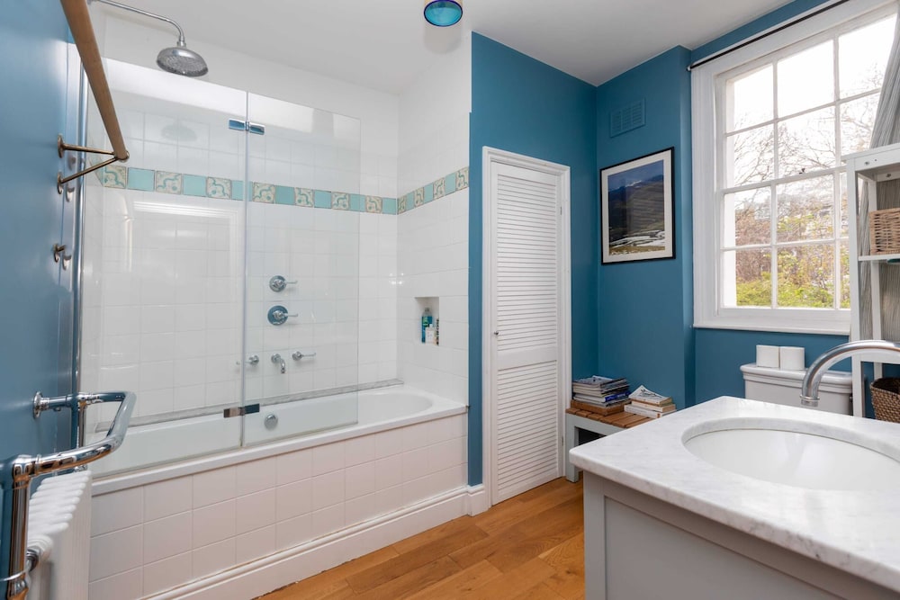 Charming 2BD Georgian Town House - Camden Town