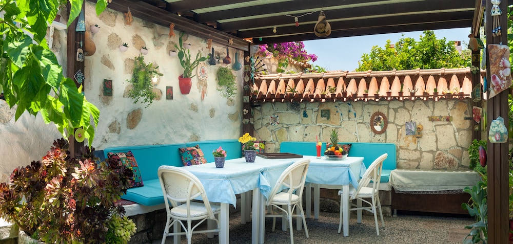 Flores Hotel Alaçatı - Image 20