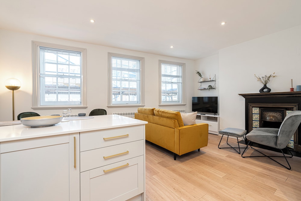 JOIVY Stylish 1 bed flats in Soho