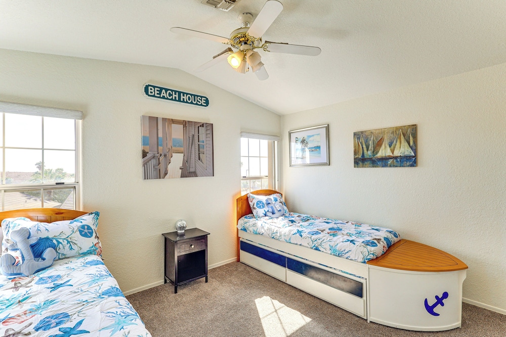 Pool, Games & Patio Bar! Epic Bullhead City Oasis