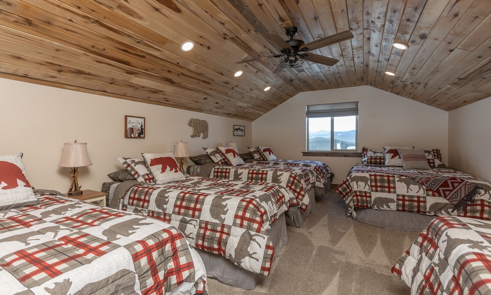 Mountain Hawk view 2