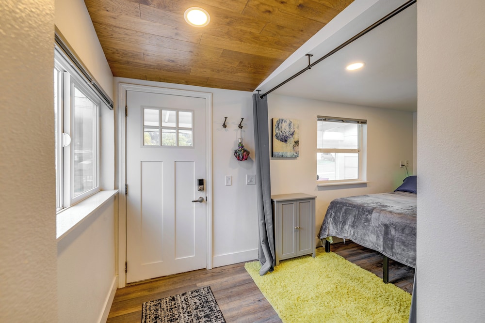 Tillamook Bay Apt Near Marina: Fish, Boat & More!