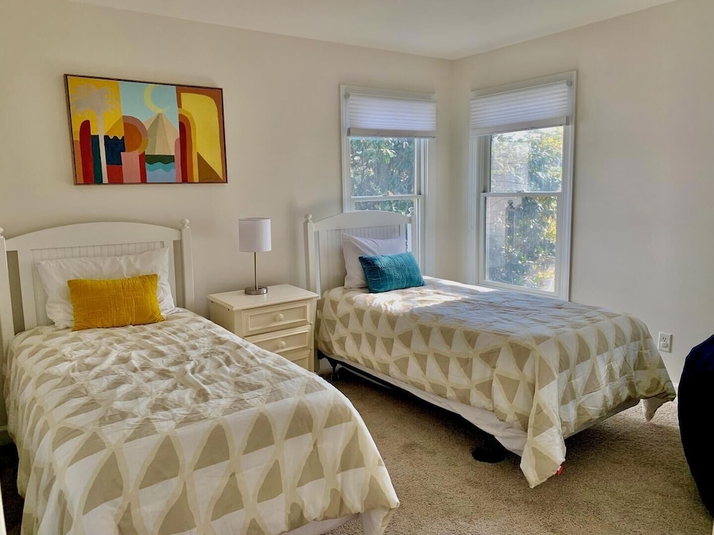 Christian Street 18B