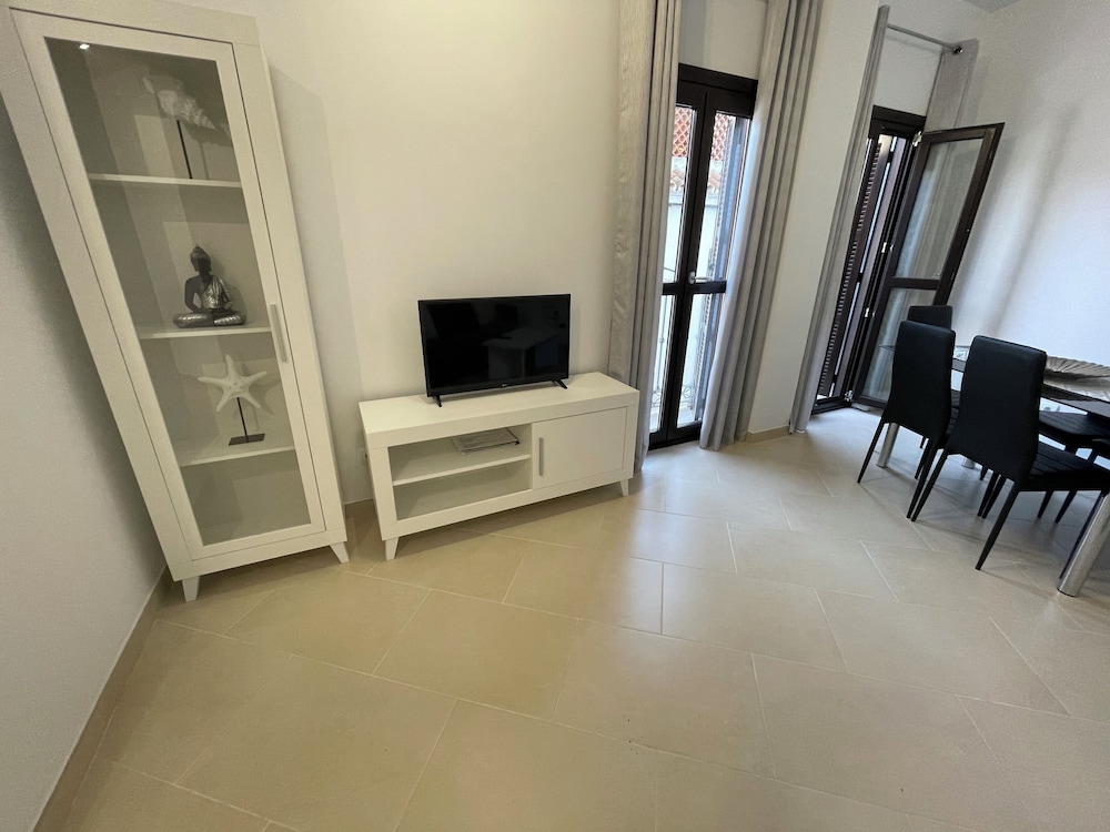 Apartamentos Royal Suites by Croma