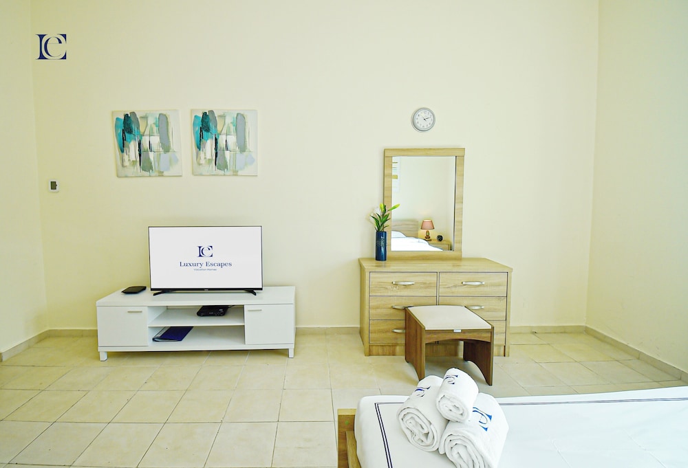 MGL - Spacious Studio Apartment