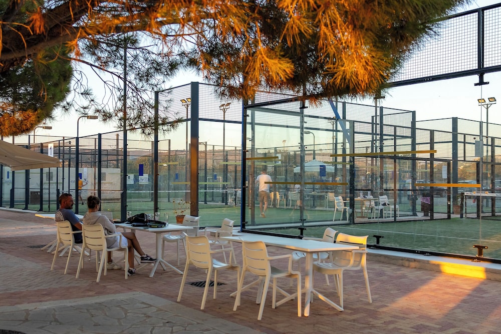 Hg07 Adjacent to Aphrodite Hills- Private Pool, Large Terrace