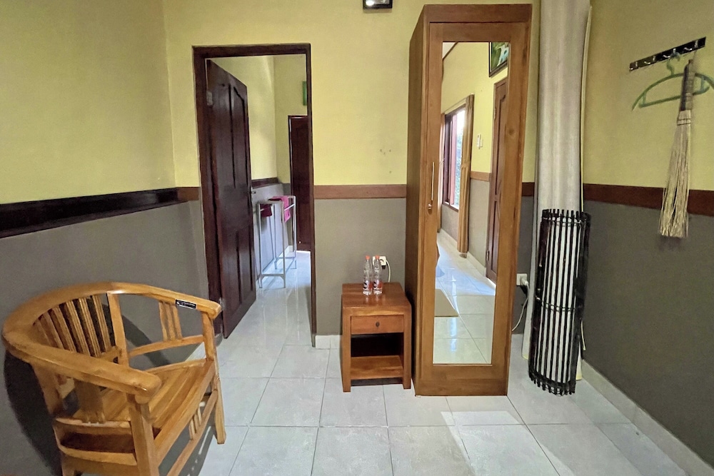 Mongan Homestay Beside The Belulang Hot Spring