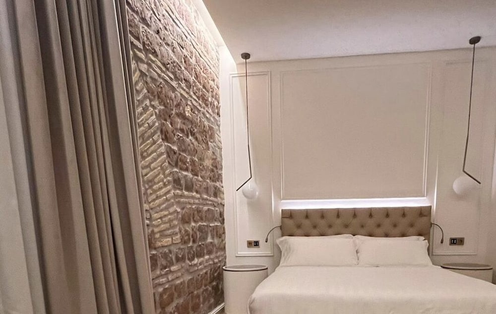 Martina Suites