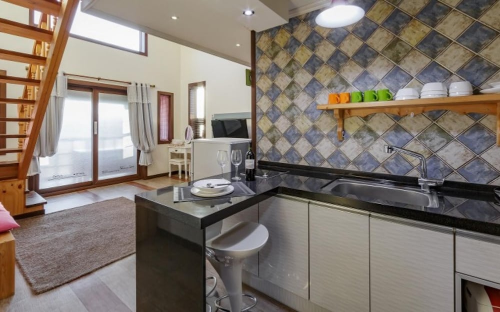 Gyeongju M and K Pool Villa Pension view 5